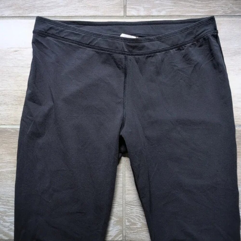 Under Armour Heat Gear Black Capri Leggings | Under Armour Heat Gear Capri Pants - Picture 2 of 9